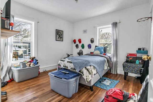 23 18th St, Lowell, MA 01850