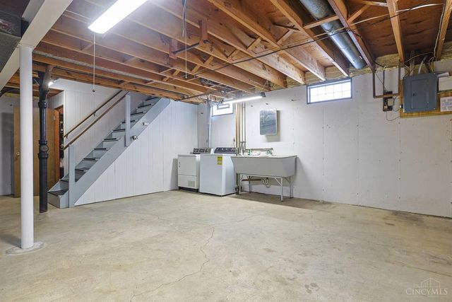 2530 Falconbridge Drive, Cincinnati, OH 45238