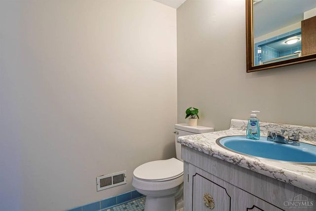 2530 Falconbridge Drive, Cincinnati, OH 45238