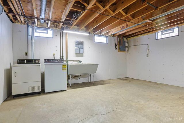 2530 Falconbridge Drive, Cincinnati, OH 45238