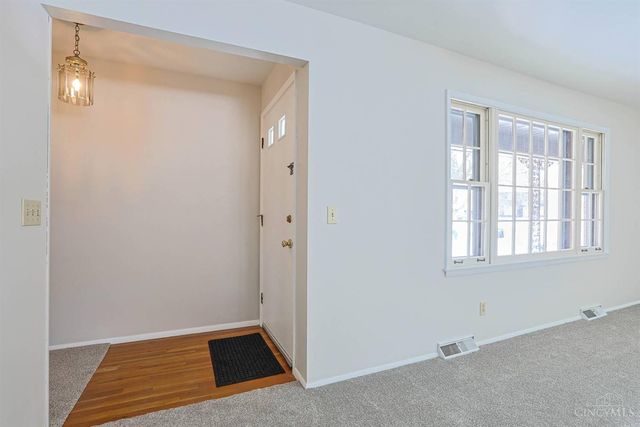 2530 Falconbridge Drive, Cincinnati, OH 45238