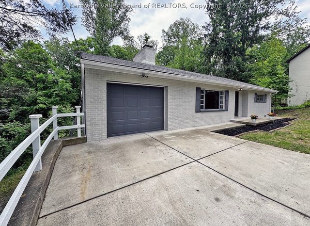 1323 Dorsey Road, Charleston, WV 25314