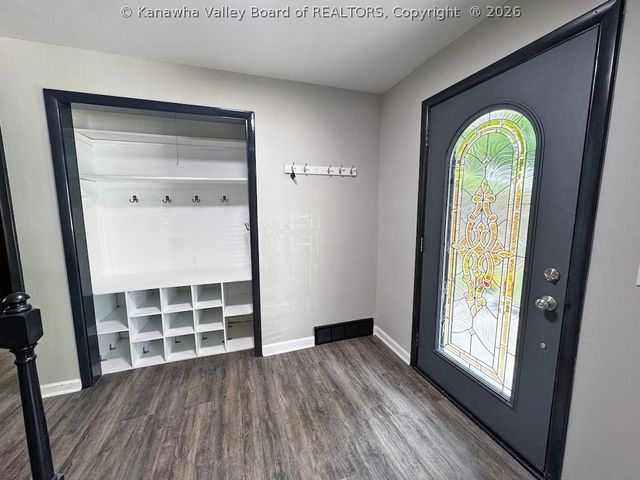 1323 Dorsey Road, Charleston, WV 25314