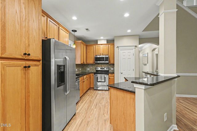 2112 Maizefield Lane, Fuquay Varina, NC 27526