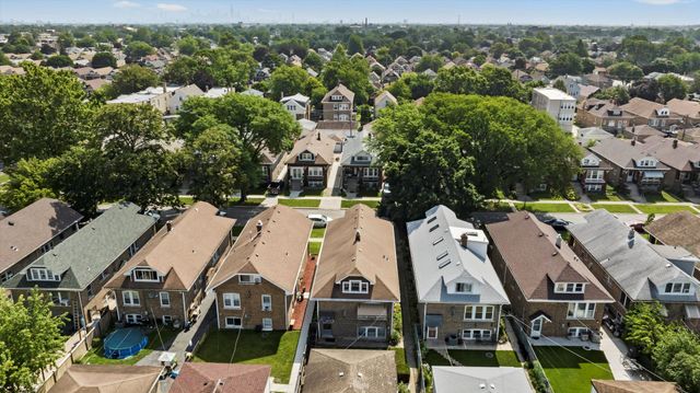 2418 Wesley Avenue, Berwyn, IL 60402