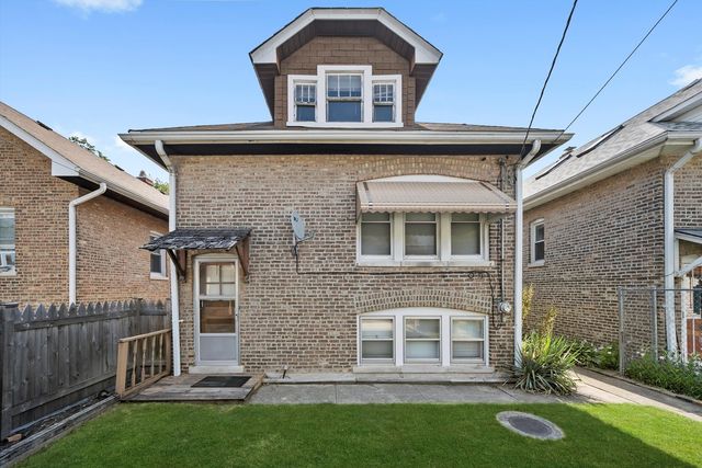 2418 Wesley Avenue, Berwyn, IL 60402
