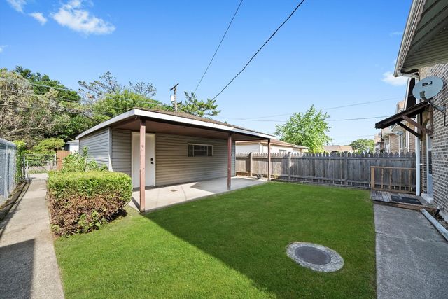 2418 Wesley Avenue, Berwyn, IL 60402