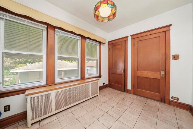 2418 Wesley Avenue, Berwyn, IL 60402