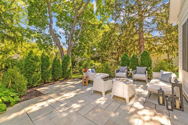 1250 Fairhaven BOULEVARD, Elm Grove, WI 53122