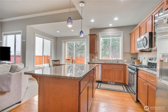 36424 10th Court SW, Federal Way, WA 98023