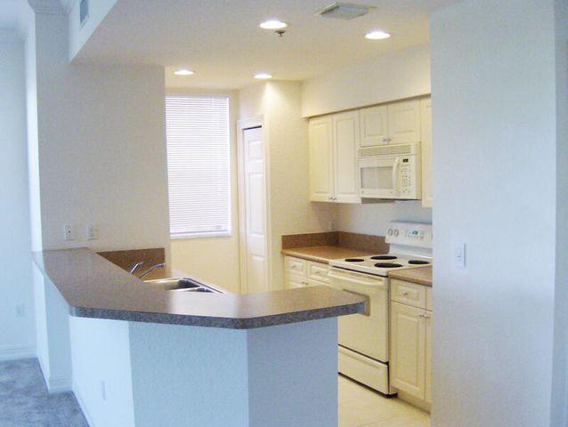 4530 Pga Boulevard 302, Palm Beach Gardens, FL 33418