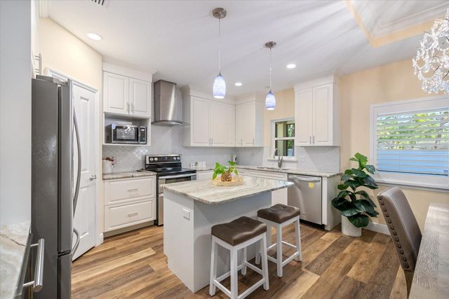 2339 DATURA STREET, Sarasota, FL 34239