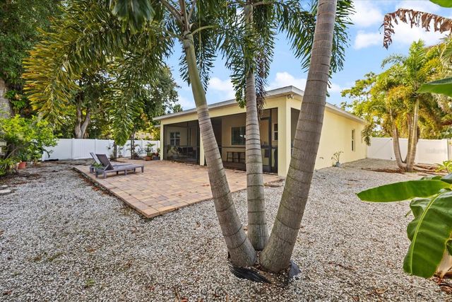 2339 DATURA STREET, Sarasota, FL 34239