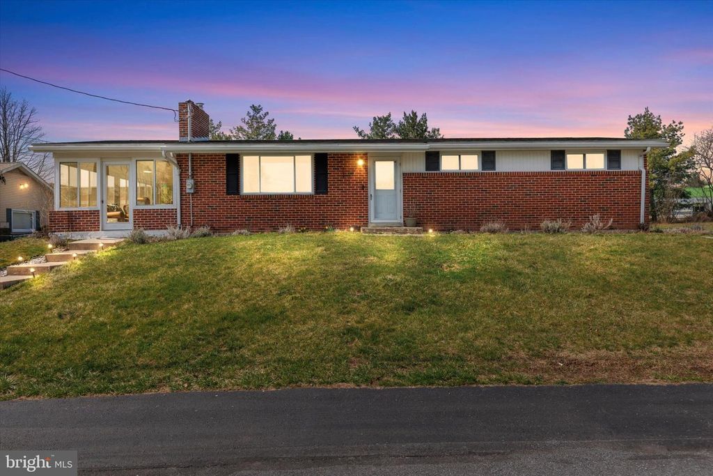 1420 ADAMS AVE, Harrisburg, PA 17112