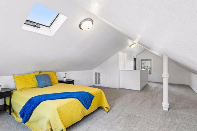 1087 Western Avenue N, Saint Paul, MN 55117