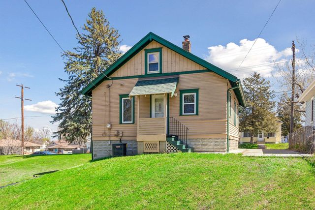 1087 Western Avenue N, Saint Paul, MN 55117