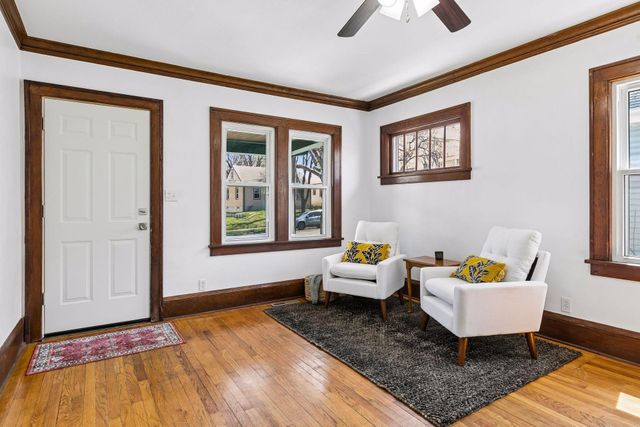 1087 Western Avenue N, Saint Paul, MN 55117