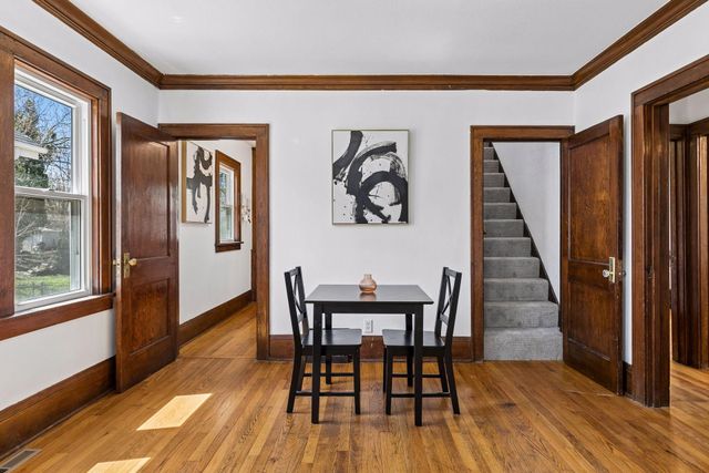 1087 Western Avenue N, Saint Paul, MN 55117