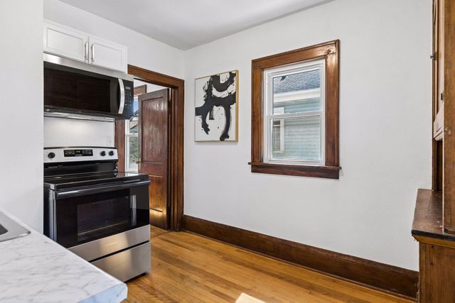 1087 Western Avenue N, Saint Paul, MN 55117