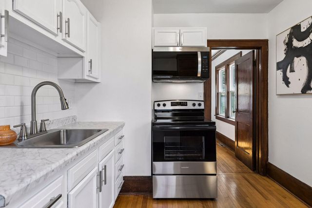 1087 Western Avenue N, Saint Paul, MN 55117