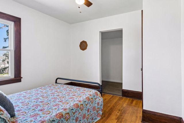 1087 Western Avenue N, Saint Paul, MN 55117