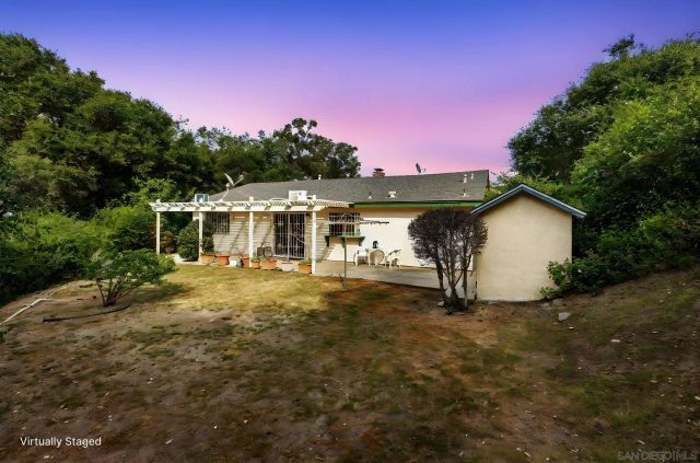 1014 E Bel Air Drive, Vista, CA 92084