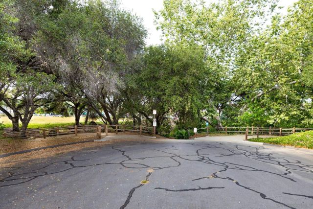 1014 E Bel Air Drive, Vista, CA 92084