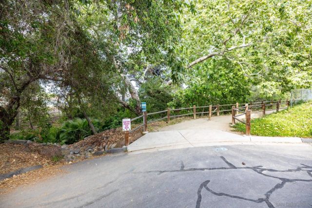 1014 E Bel Air Drive, Vista, CA 92084