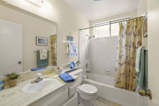 1014 E Bel Air Drive, Vista, CA 92084