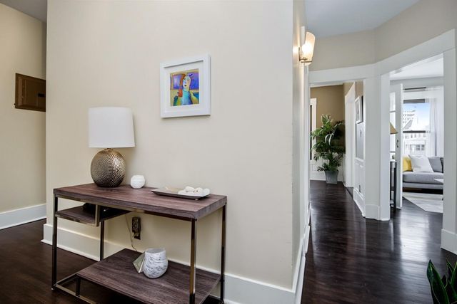 1204 Harmon Place 21, Minneapolis, MN 55403
