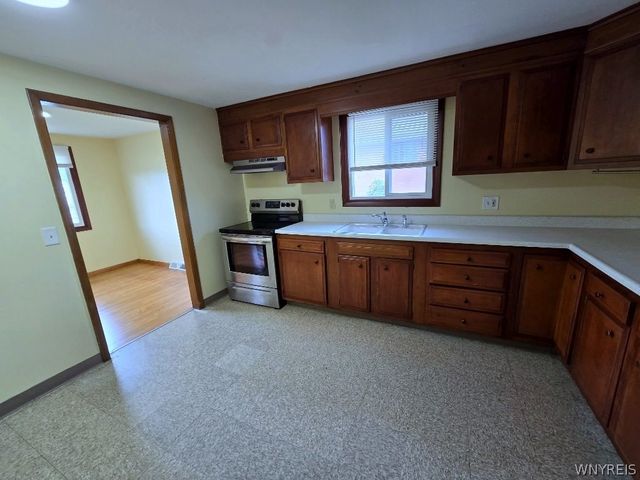 9 Floreis Court Upper, Cheektowaga, NY 14225