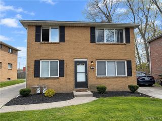 9 Floreis Court Upper, Cheektowaga, NY 14225