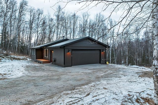 5740 W Birch Harbor Drive, Wasilla, AK 99623