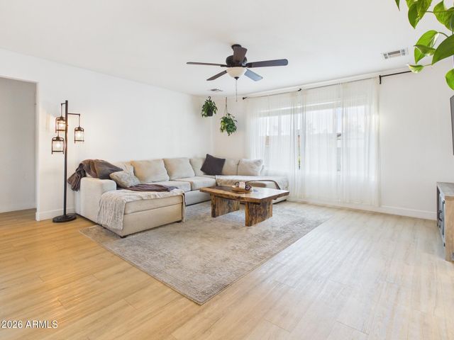 3613 W CAMPO BELLO Drive, Glendale, AZ 85308