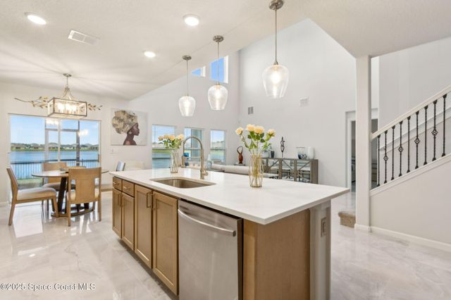 346 Kylar Drive NW, Palm Bay, FL 32907