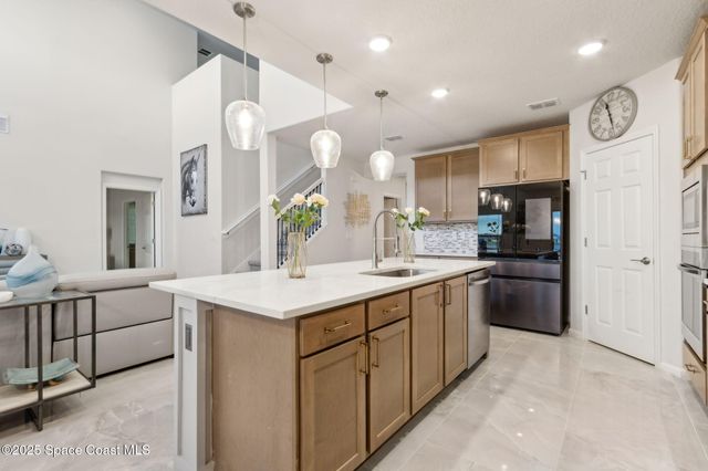 346 Kylar Drive NW, Palm Bay, FL 32907