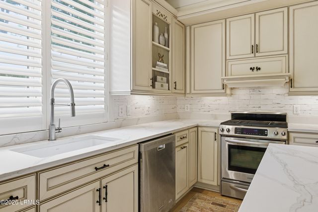 625 Spanish Wells Rd Unit 12, Hilton Head Island, SC 29926