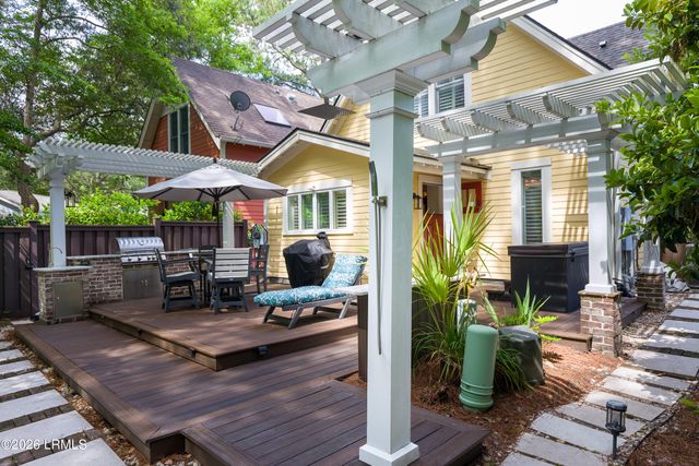 625 Spanish Wells Rd Unit 12, Hilton Head Island, SC 29926