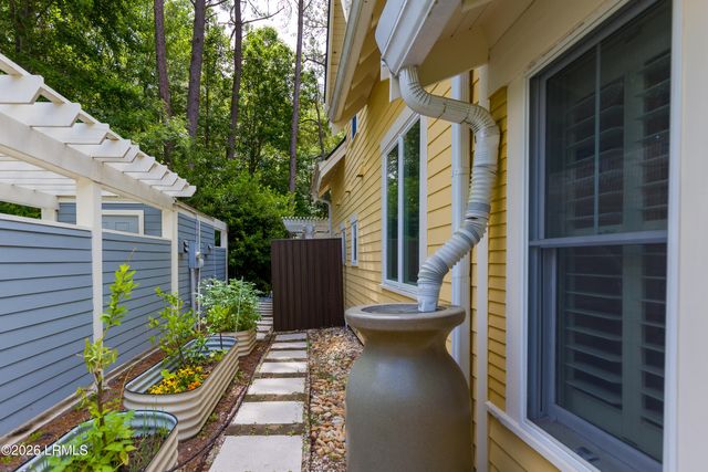 625 Spanish Wells Rd Unit 12, Hilton Head Island, SC 29926