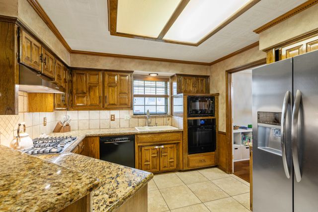 1222 Stonewall Street, Garland, TX 75043