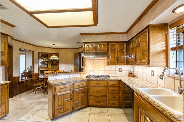 1222 Stonewall Street, Garland, TX 75043