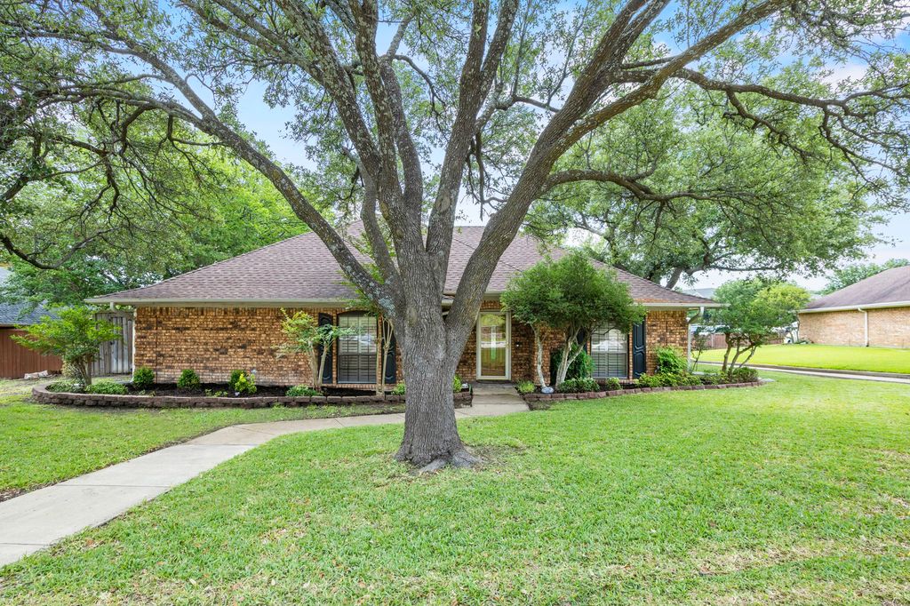 1222 Stonewall Street, Garland, TX 75043
