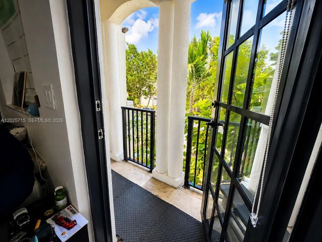3054 NW 103rd Path, Doral, FL 33172