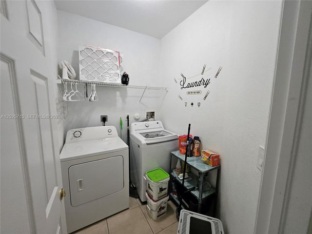 3054 NW 103rd Path, Doral, FL 33172