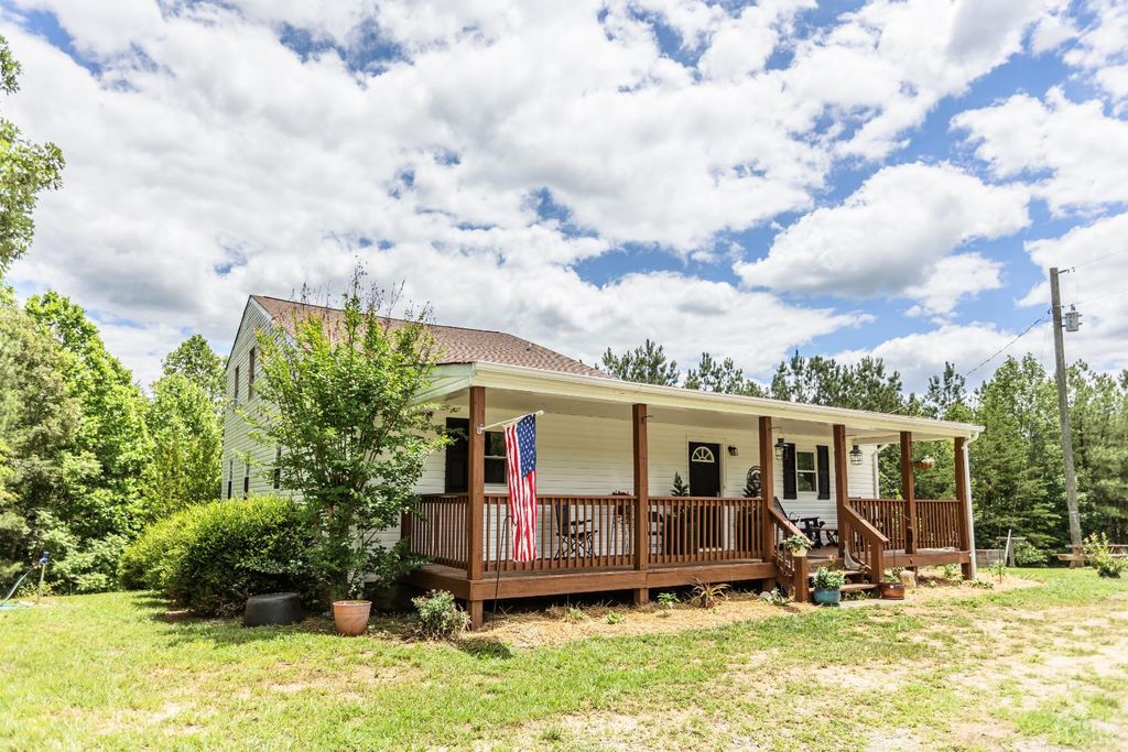 Image 1 of property listing at 1408 Coleman Mountain Road, Appomattox, VA 24522