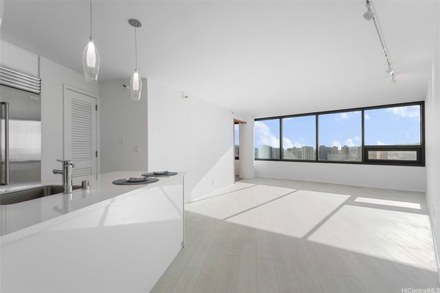 1330 Ala Moana Boulevard 3607, Honolulu, HI 96814