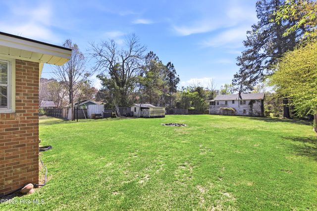 118 E Wyche Street, Whiteville, NC 28472