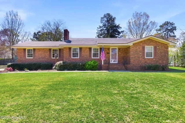 118 E Wyche Street, Whiteville, NC 28472