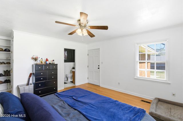 118 E Wyche Street, Whiteville, NC 28472