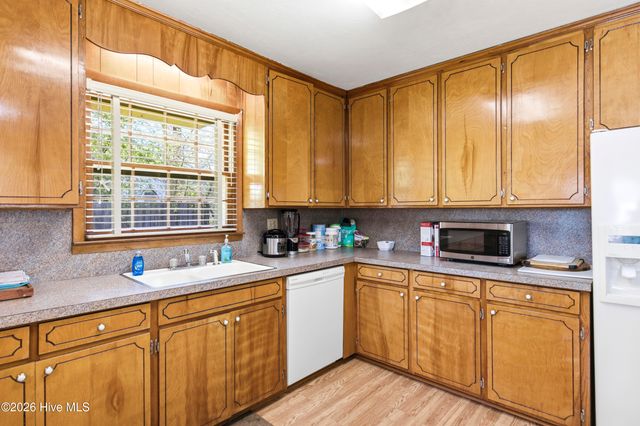 118 E Wyche Street, Whiteville, NC 28472